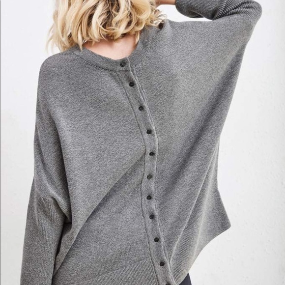 Vetta Capsule Sweaters - Vetta Capsule oversized sweater